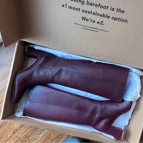 Reformation River knee high boots in ruby  Sz 7.5 new in box - Picture 6 of 16